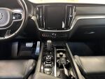 Volvo S60 2021 Musta