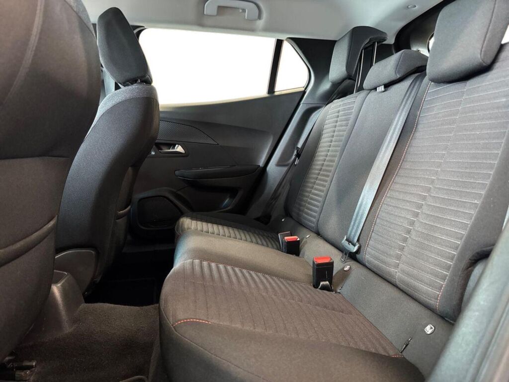 Peugeot 2008 2020 Harmaa