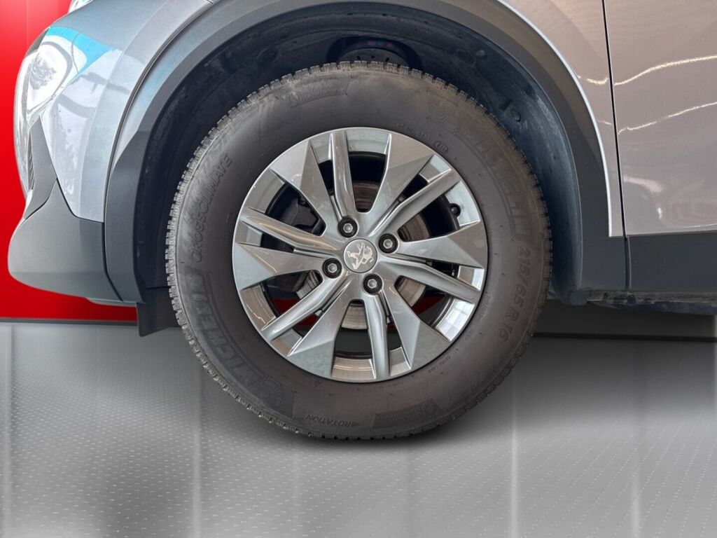 Peugeot 2008 2020 Harmaa