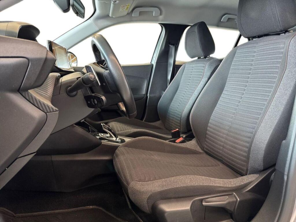 Peugeot 2008 2020 Harmaa