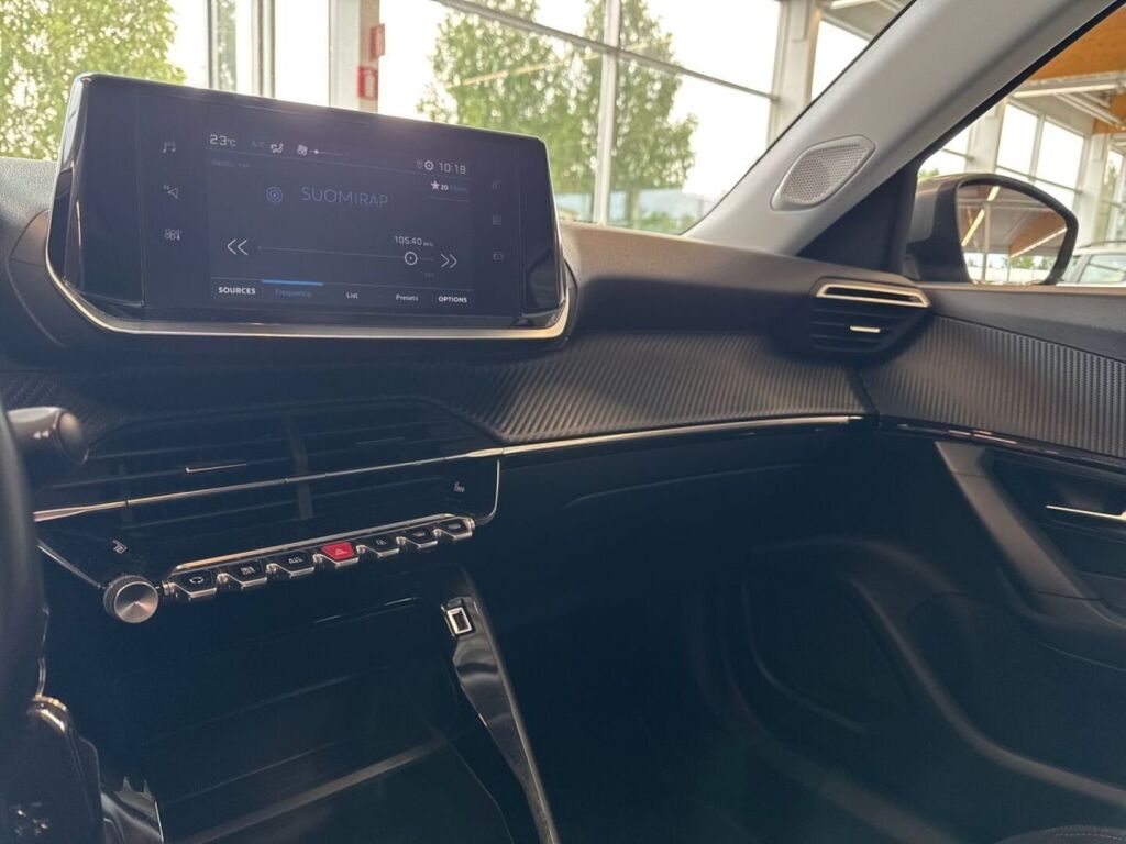 Peugeot 2008 2020 Harmaa