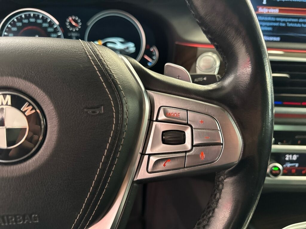 BMW 740 2016 Musta