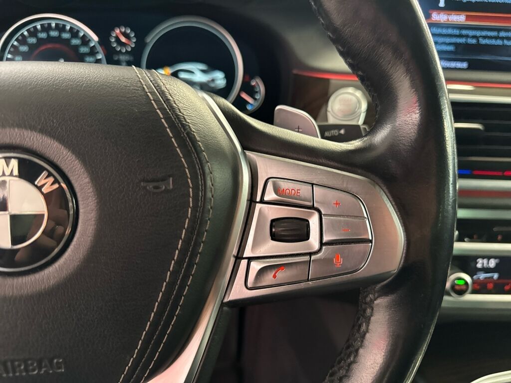 BMW 740 2016 Musta