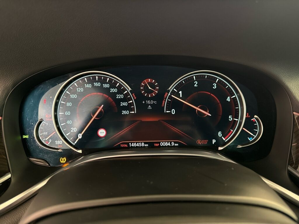 BMW 740 2016 Musta