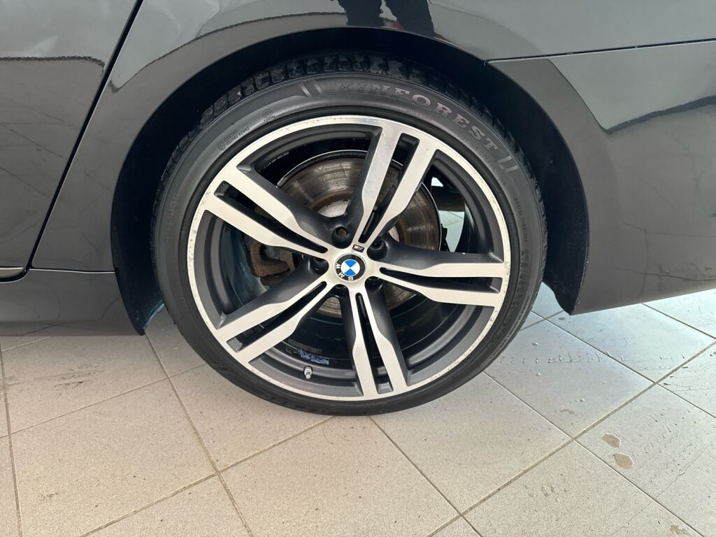 BMW 740 2016 Musta