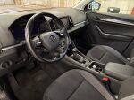 Skoda Karoq 2021 Valkoinen