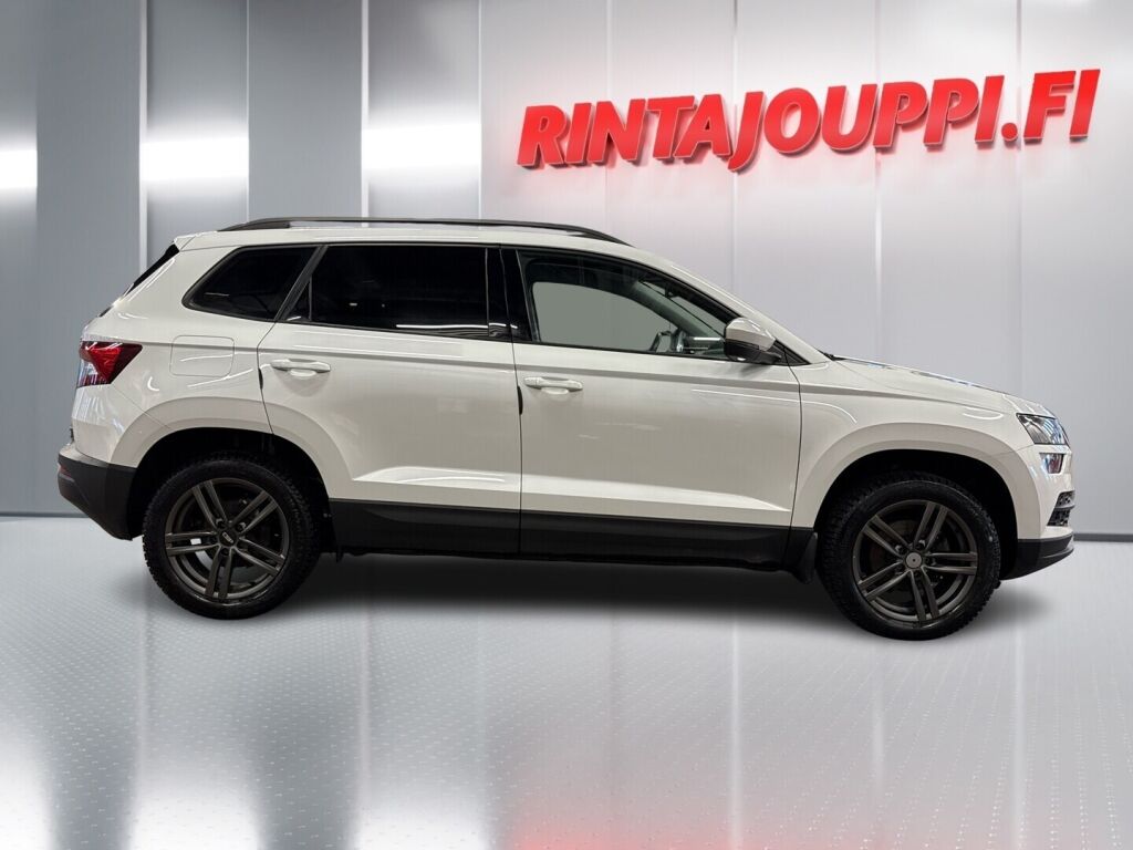 Skoda Karoq 2021 Valkoinen