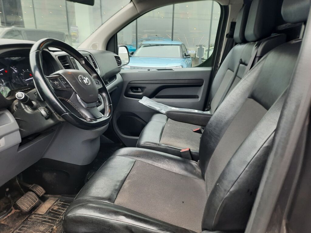 Toyota Proace 2020 Harmaa