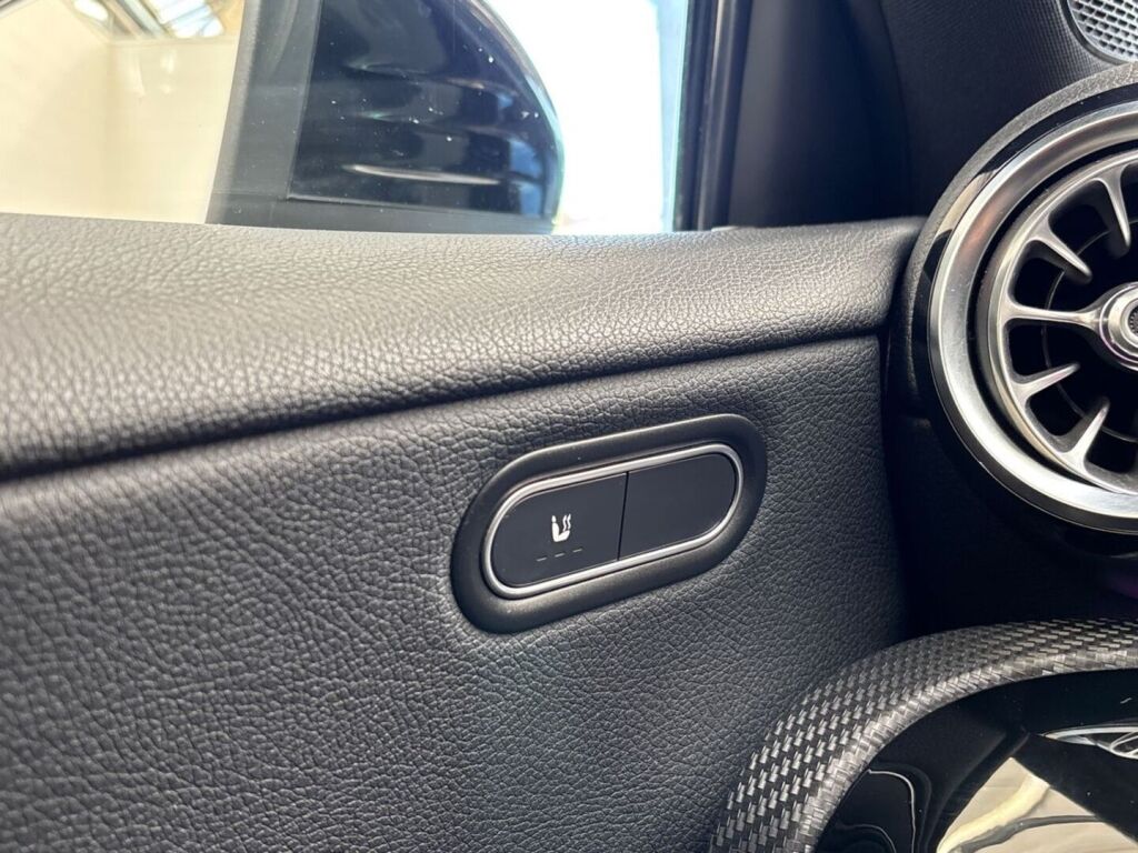 Mercedes-Benz A 2020 Musta