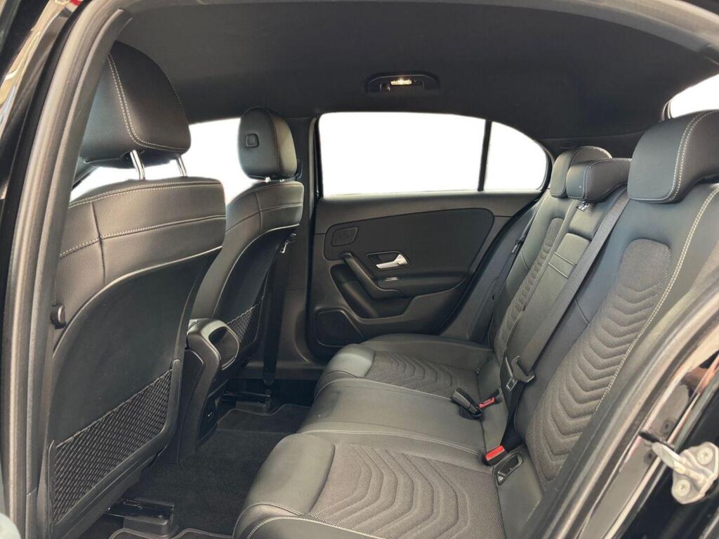 Mercedes-Benz A 2020 Musta