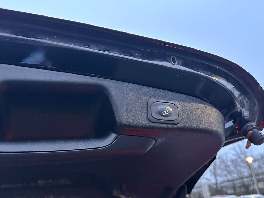 Ford Focus 2021 Musta