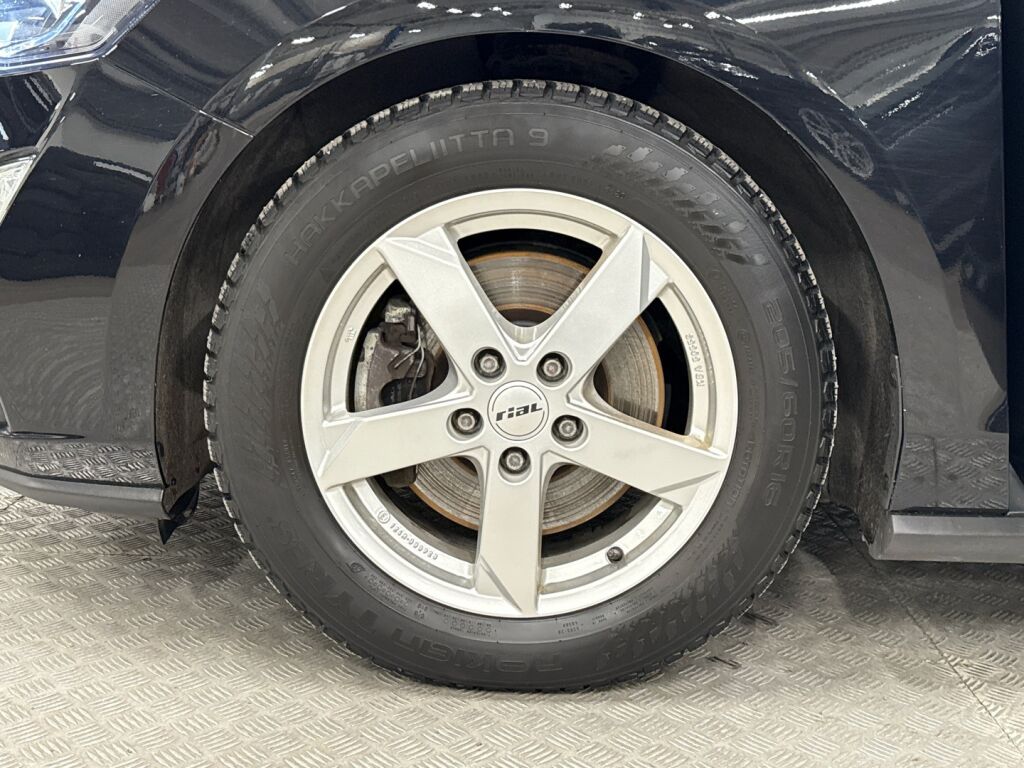 Ford Focus 2021 Musta