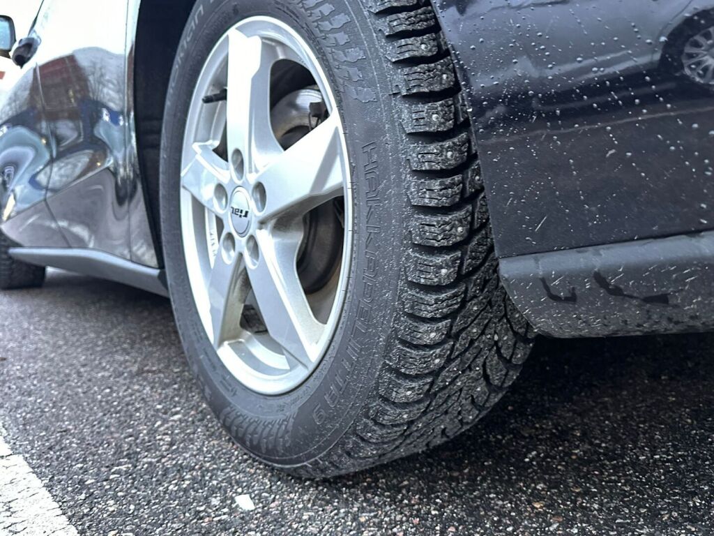 Ford Focus 2021 Musta