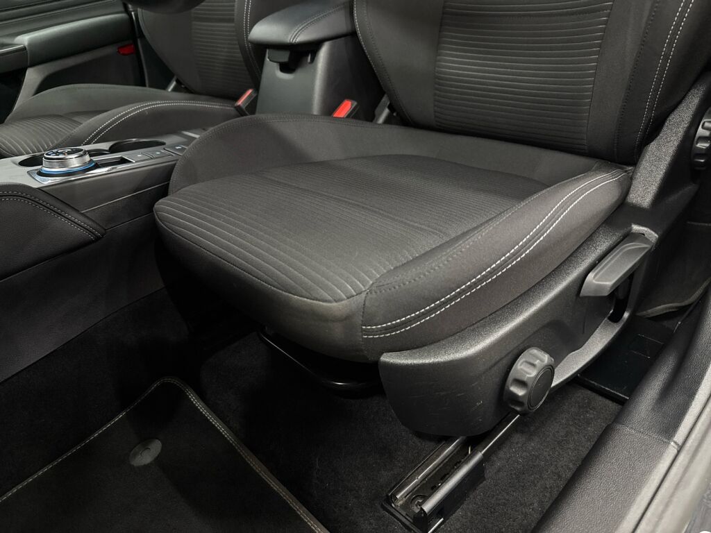 Ford Focus 2021 Musta