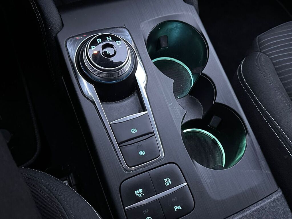 Ford Focus 2021 Musta