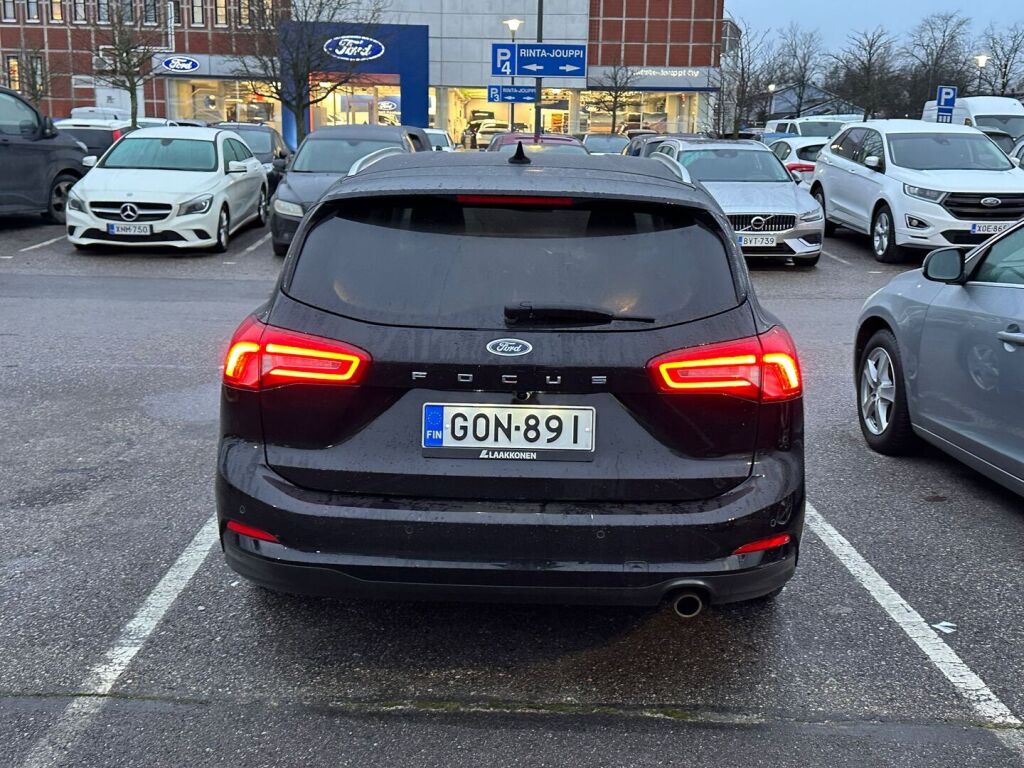 Ford Focus 2021 Musta