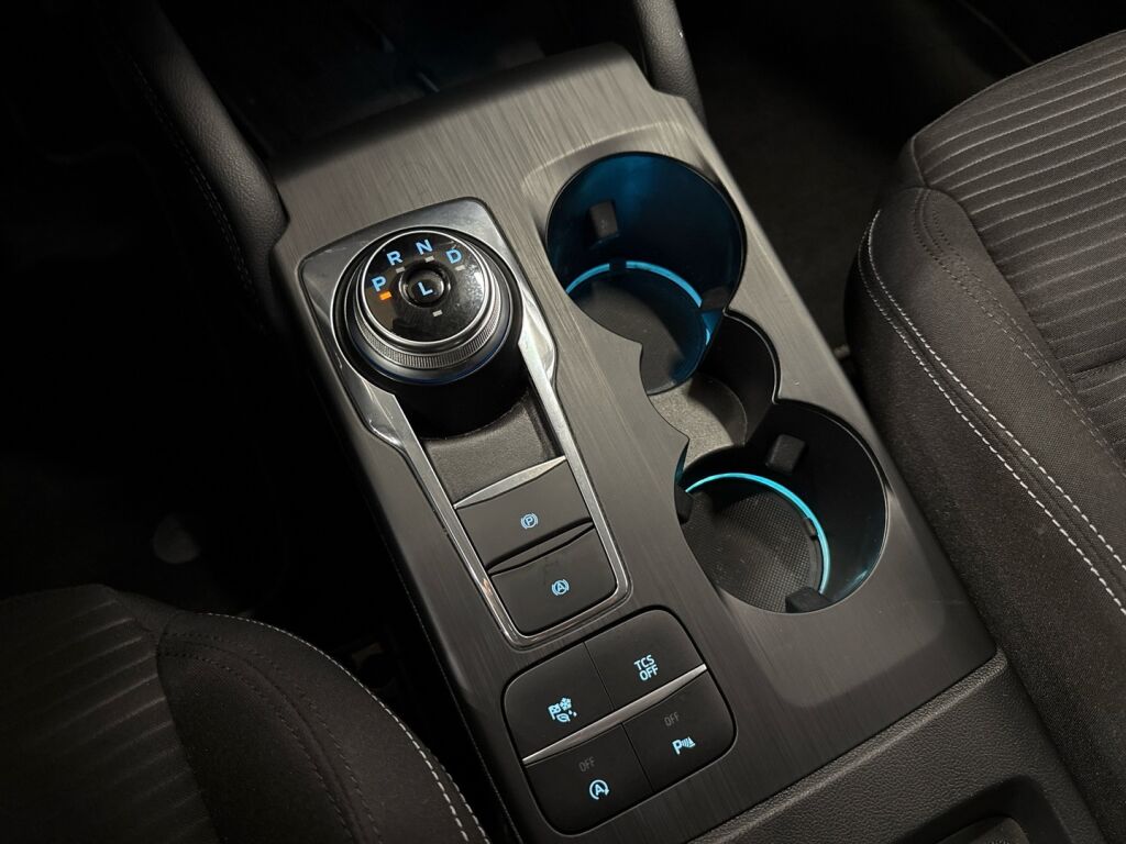 Ford Focus 2021 Musta