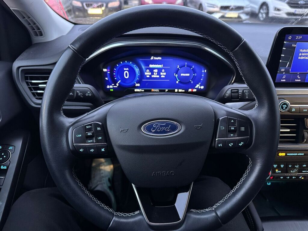 Ford Focus 2021 Musta