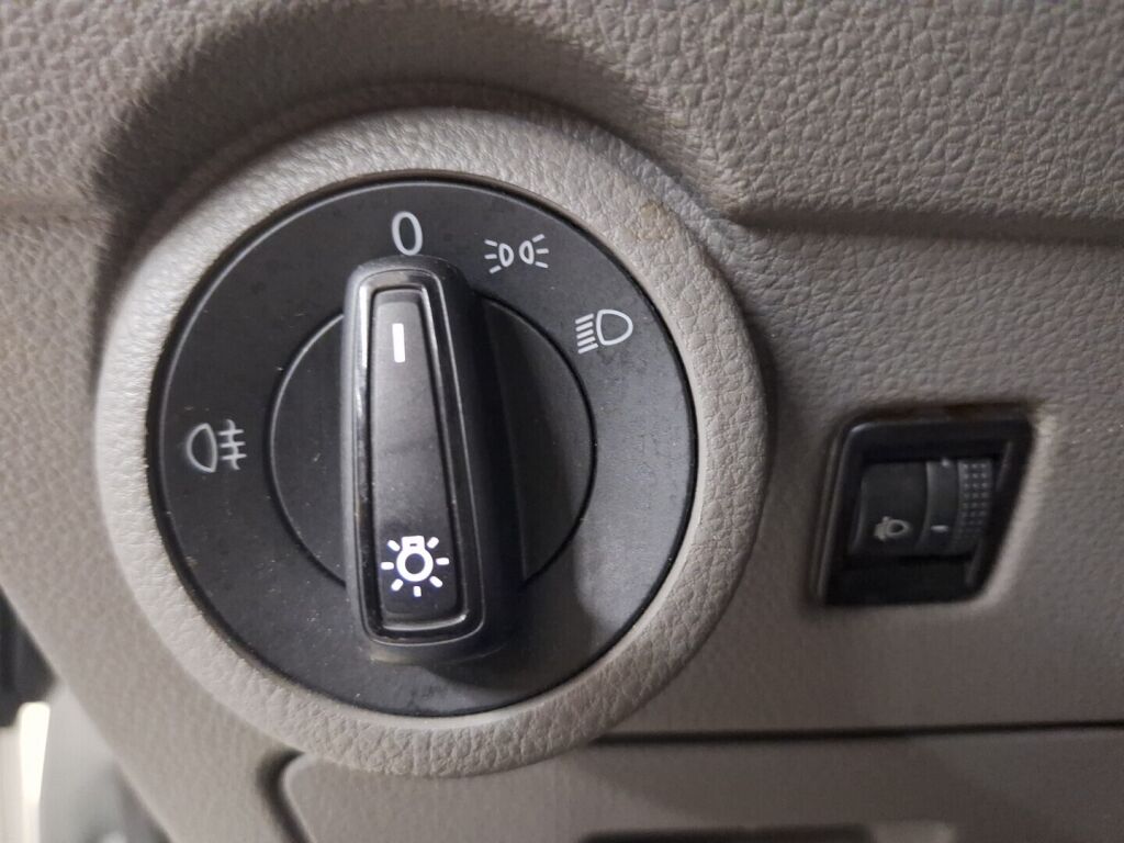 Volkswagen Transporter 2021 Valkoinen