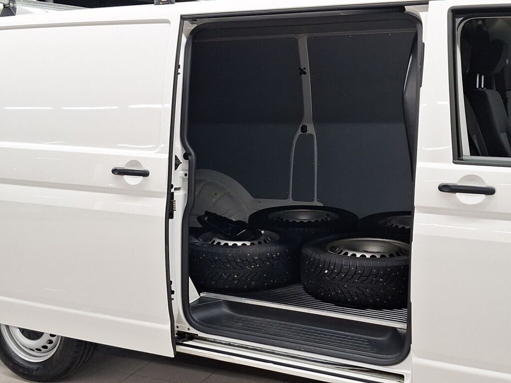 Volkswagen Transporter 2021 Valkoinen
