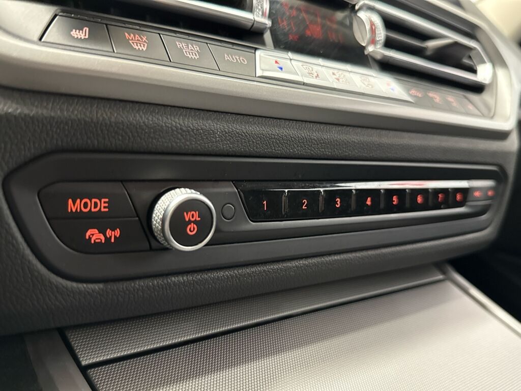 BMW 320 2021 Valkoinen