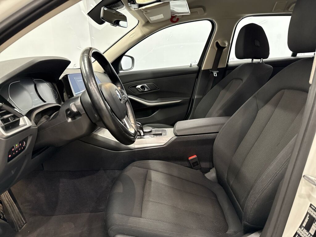 BMW 320 2021 Valkoinen