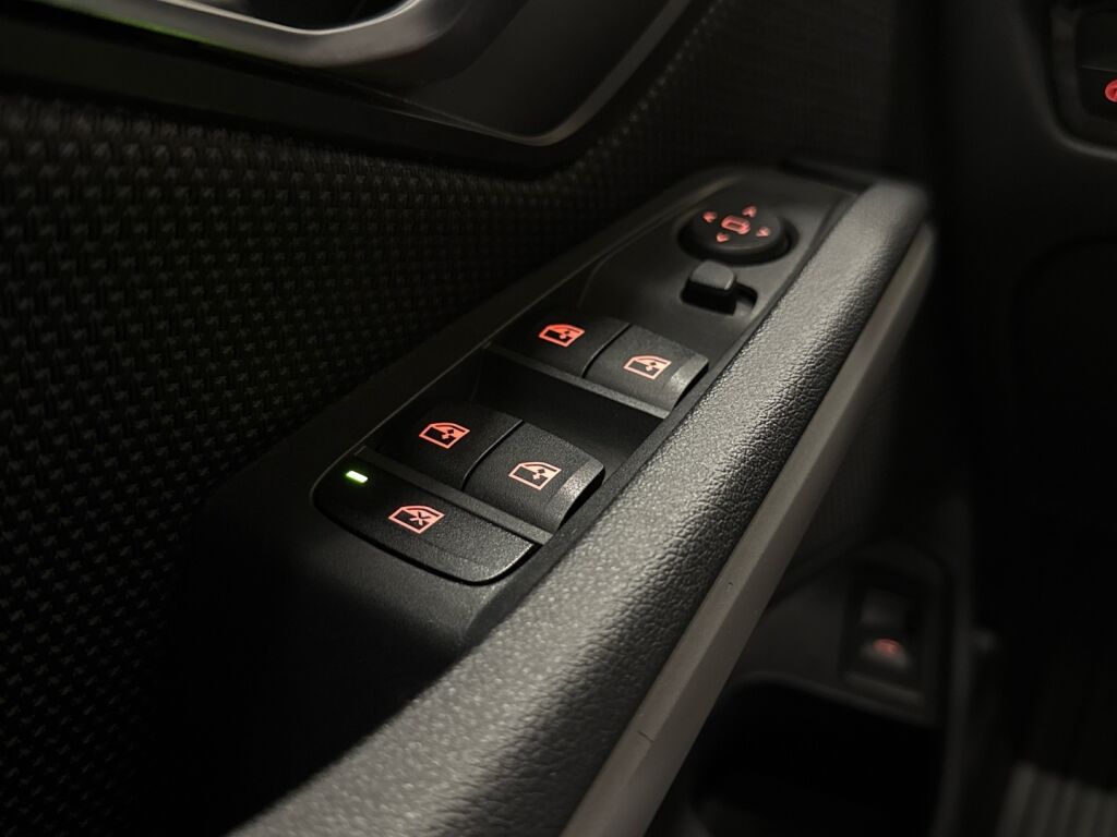 BMW 320 2021 Valkoinen