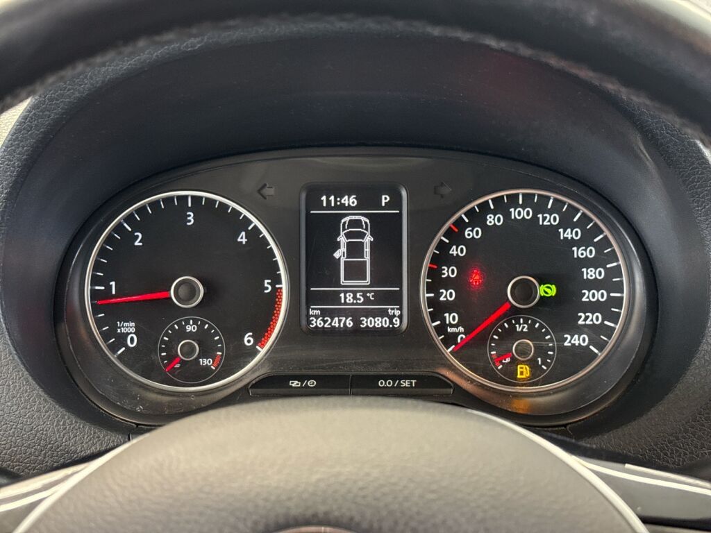 Volkswagen Amarok 2016 Musta