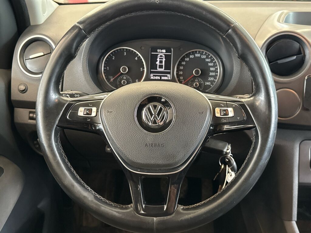 Volkswagen Amarok 2016 Musta