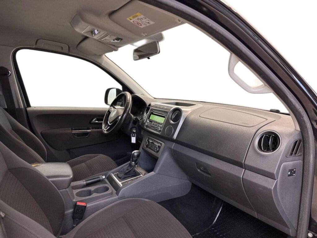 Volkswagen Amarok 2016 Musta
