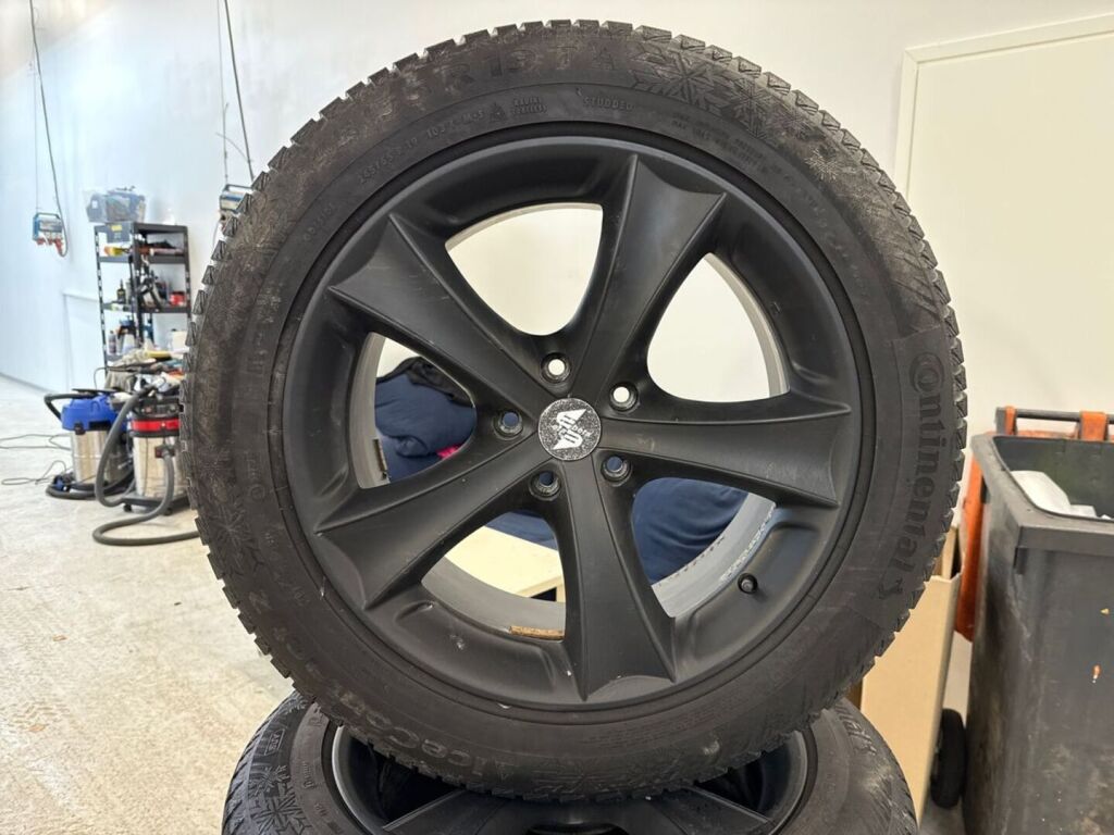 Volkswagen Amarok 2016 Musta