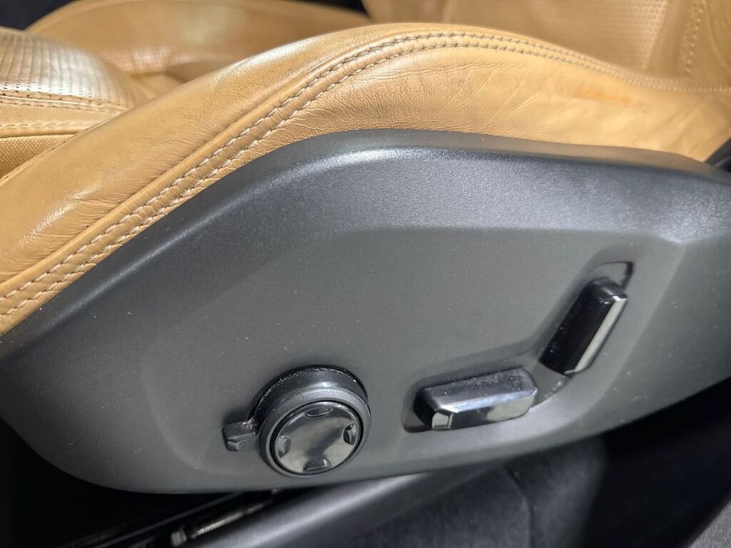 Volvo XC90 2016 Musta