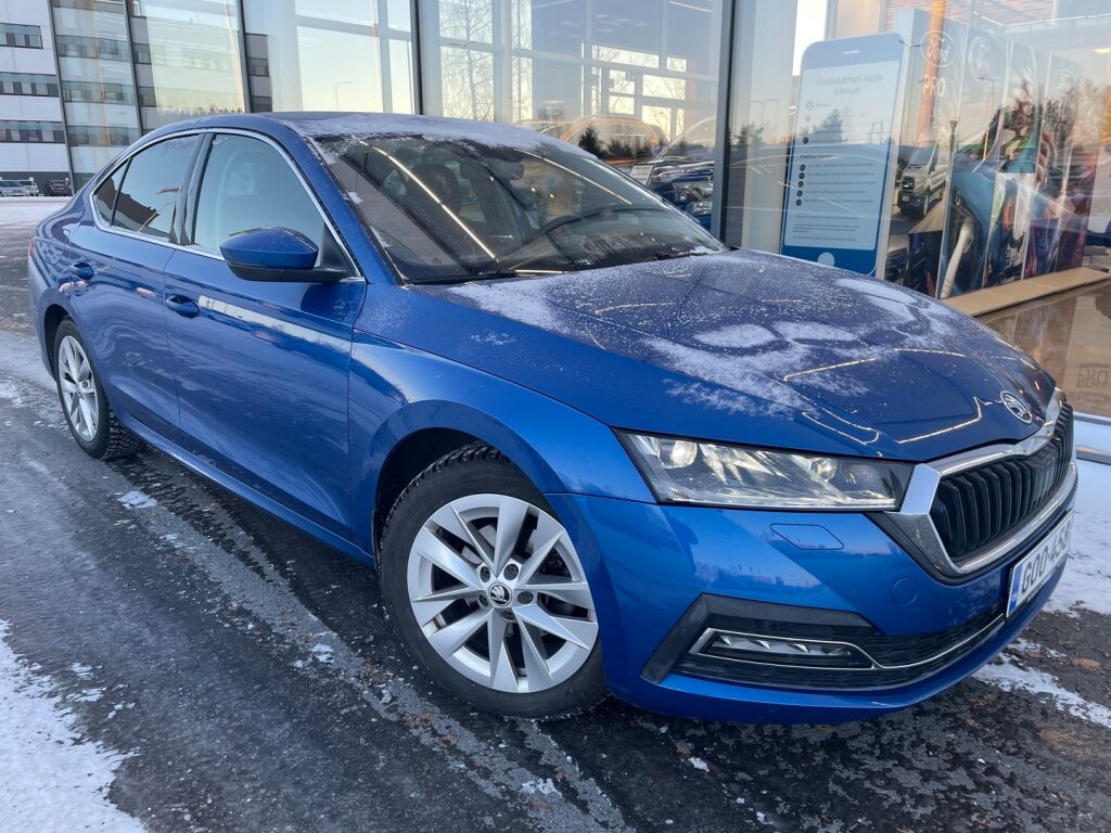 Skoda Octavia 2021 Sininen