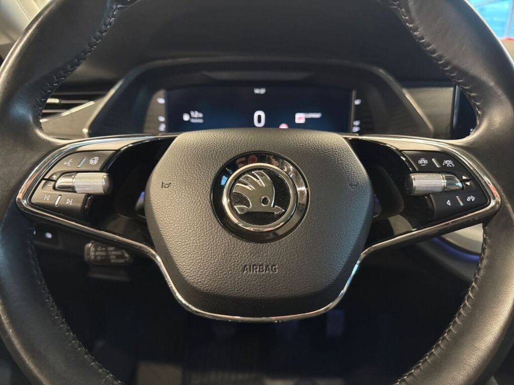 Skoda Octavia 2021 Sininen