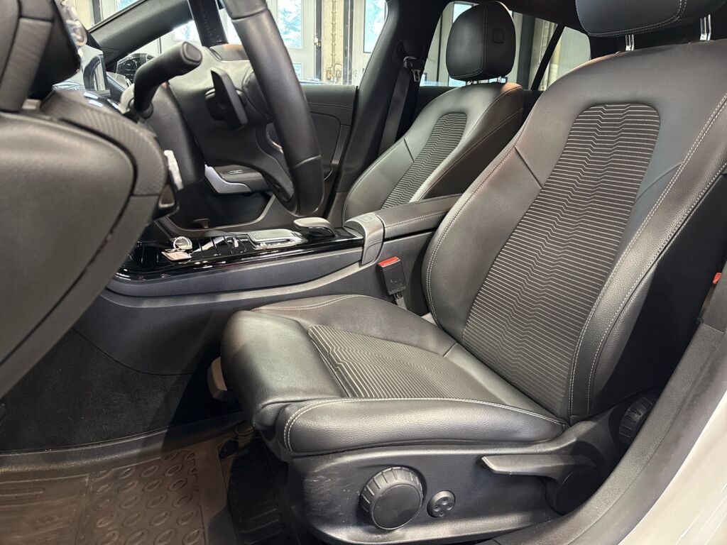 Mercedes-Benz CLA 2021 Valkoinen