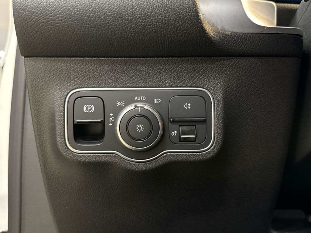 Mercedes-Benz GLB 2021 Valkoinen