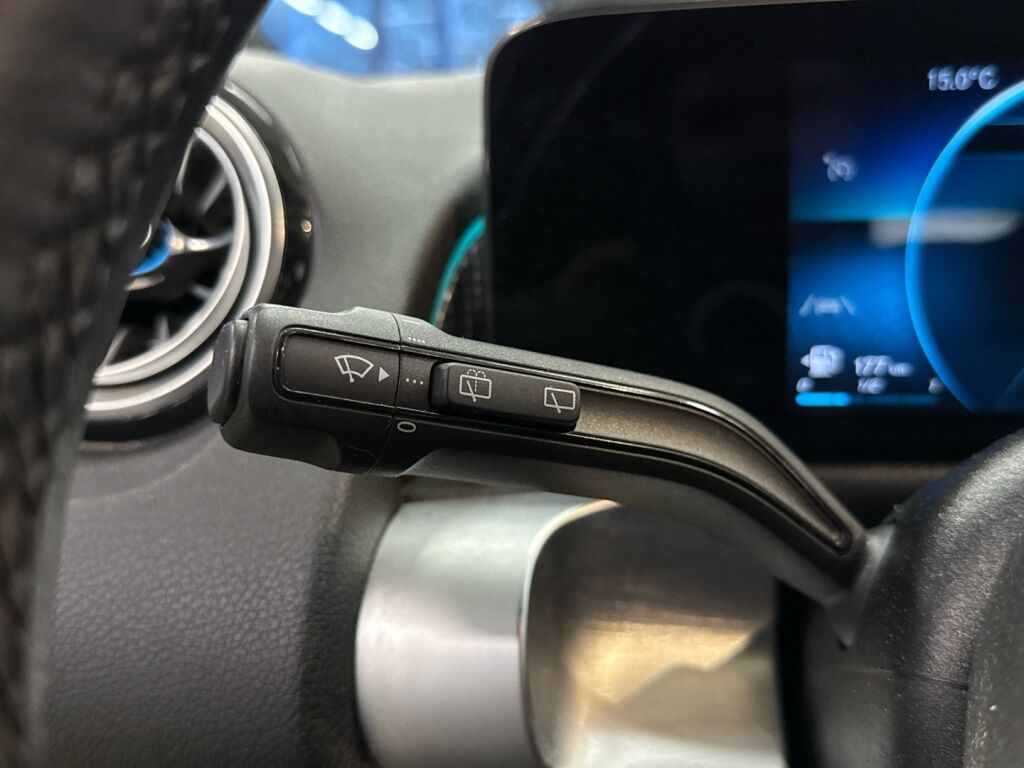 Mercedes-Benz GLB 2021 Valkoinen