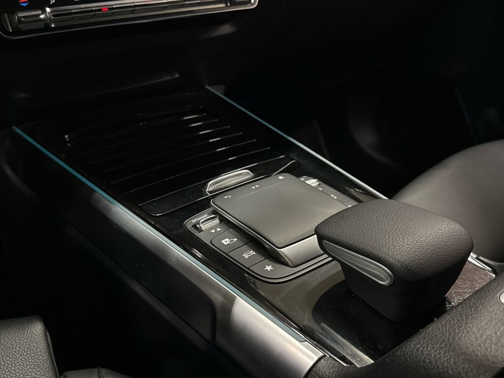 Mercedes-Benz GLB 2021 Valkoinen