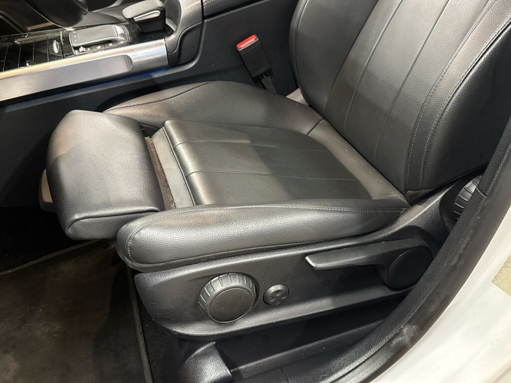 Mercedes-Benz GLB 2021 Valkoinen