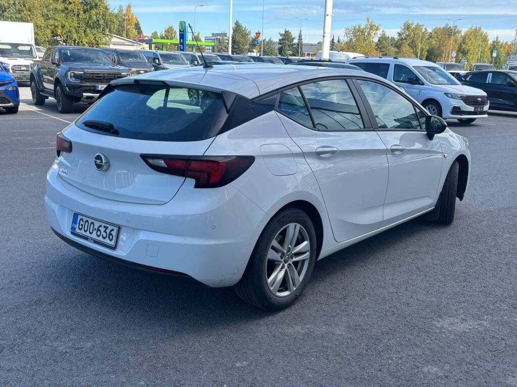 Opel Astra 2021 Valkoinen