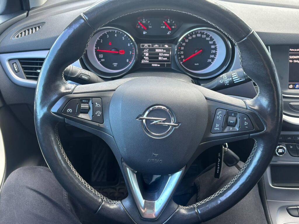 Opel Astra 2021 Valkoinen