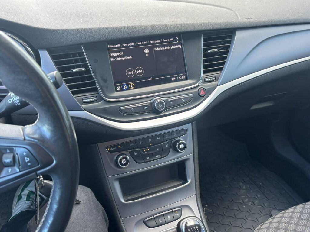 Opel Astra 2021 Valkoinen