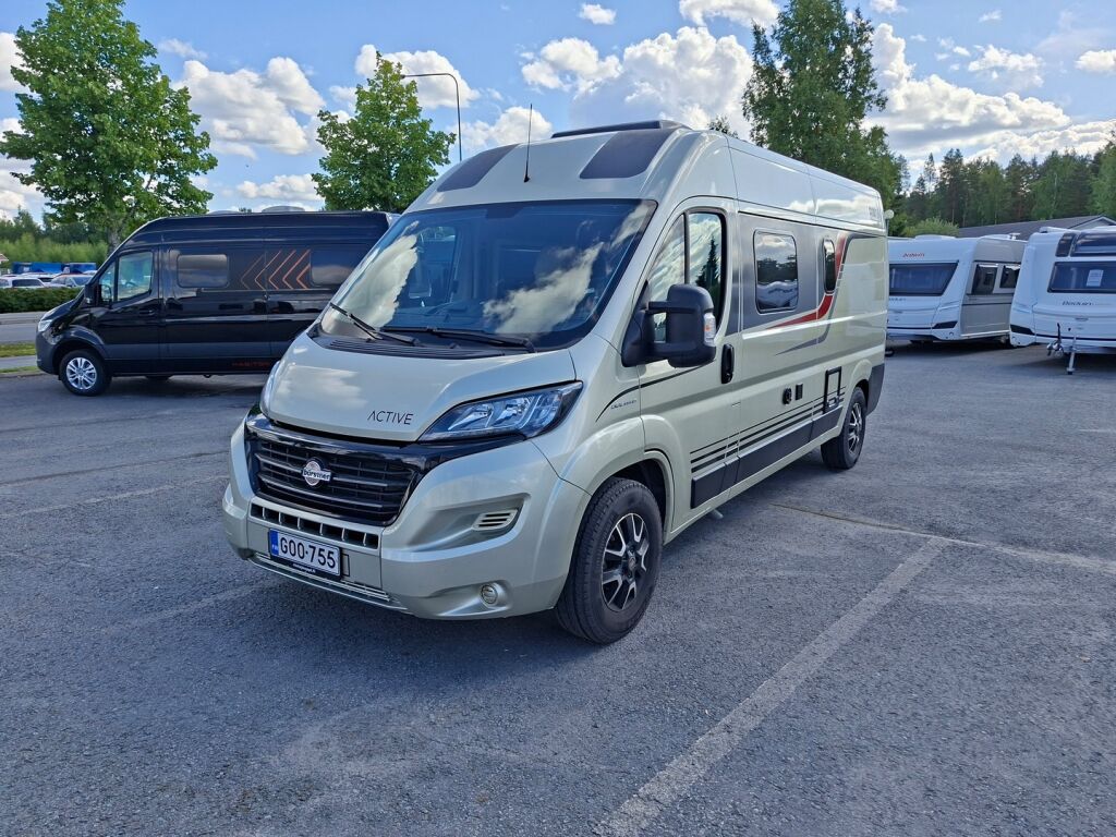 Bürstner Campeo 2021 Keltainen