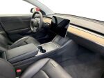 Tesla Model 3 2021 Punainen