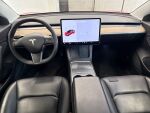 Tesla Model 3 2021 Punainen