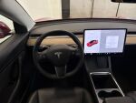 Tesla Model 3 2021 Punainen