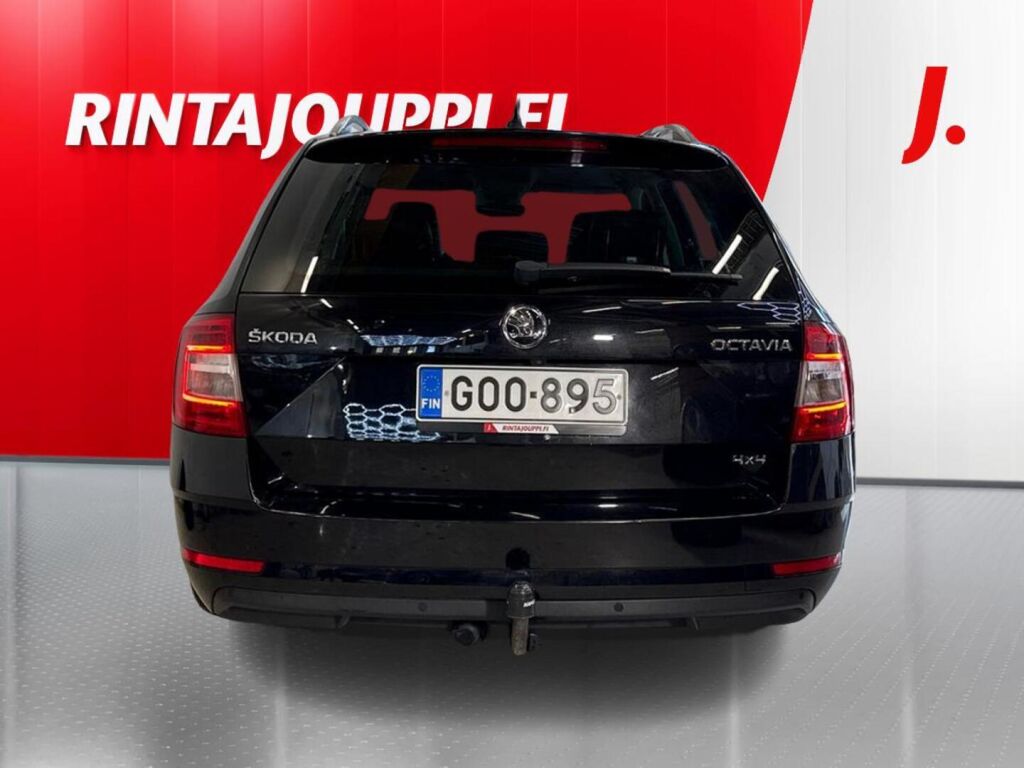 Skoda Octavia 2017 Musta