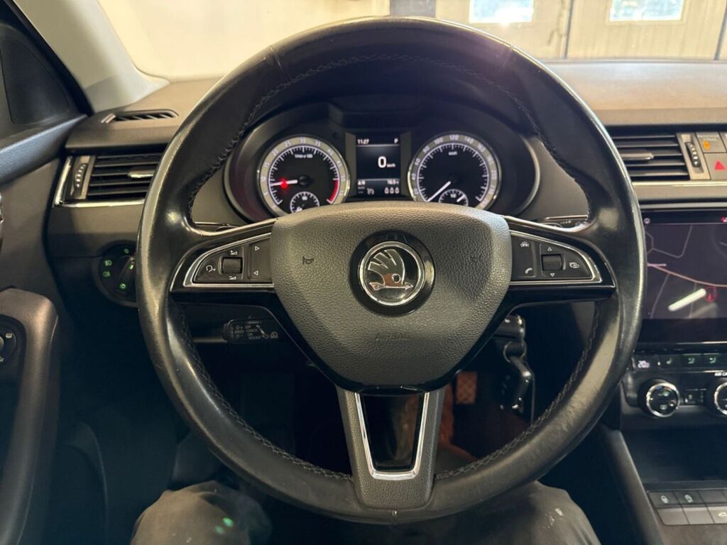 Skoda Octavia 2017 Musta