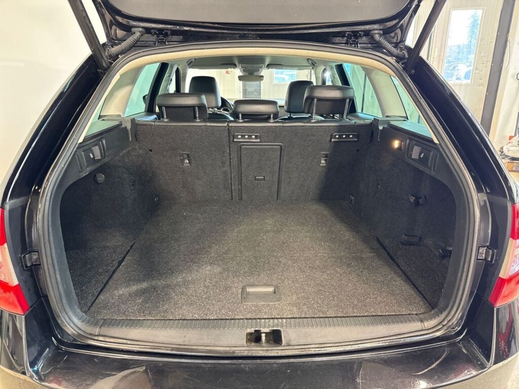 Skoda Octavia 2017 Musta