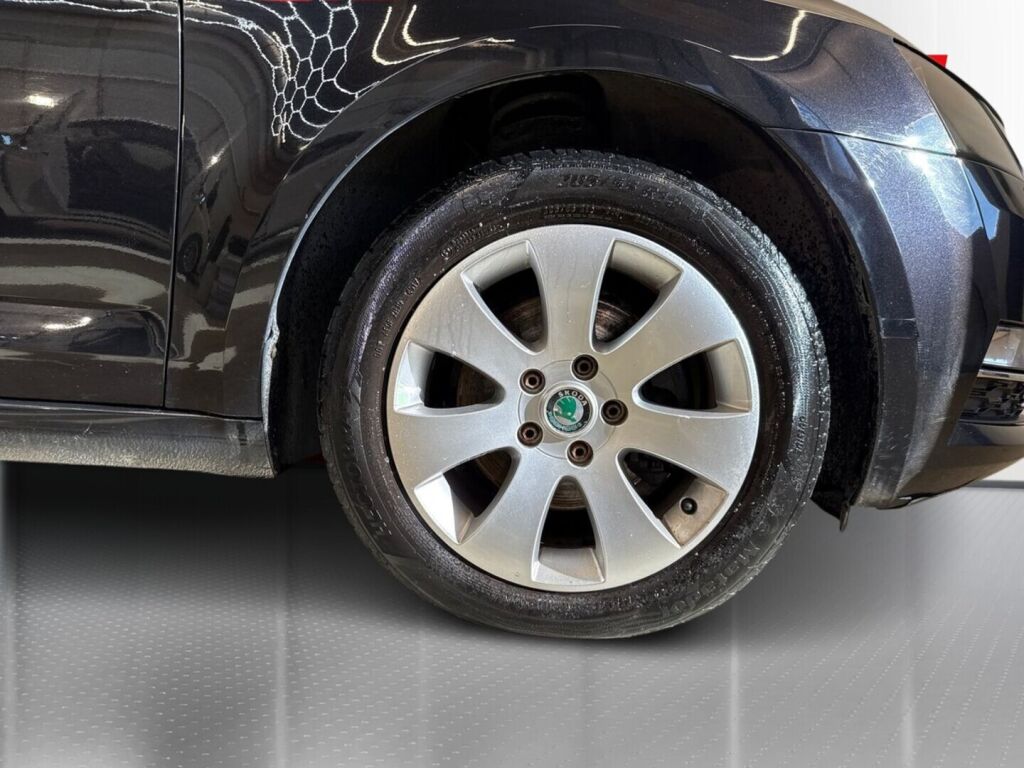 Skoda Octavia 2017 Musta